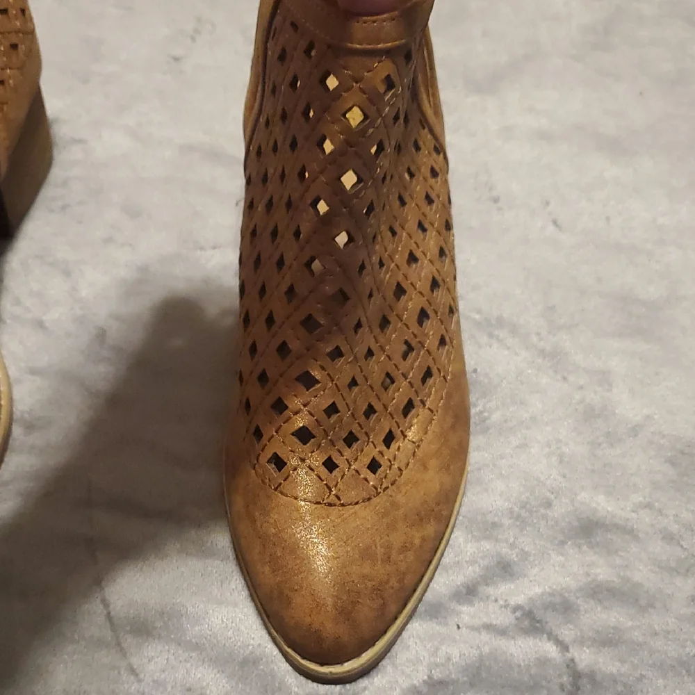 A Rider Girl Chic Bronze Women's Ankle Booties - Picture 4 of 14